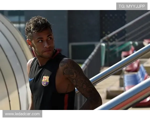 内马尔豪宅揭秘足球明星的奢华生活与独特设计风格