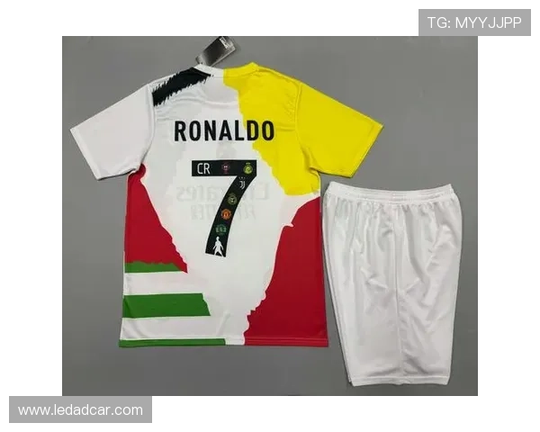 打造属于你的足球明星视频拼图软件轻松制作精彩瞬间分享每一个感动时刻