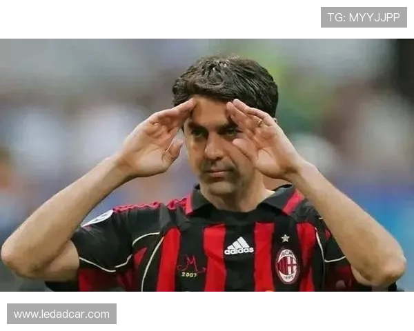 足球明星莱特的辉煌历程与成就揭秘